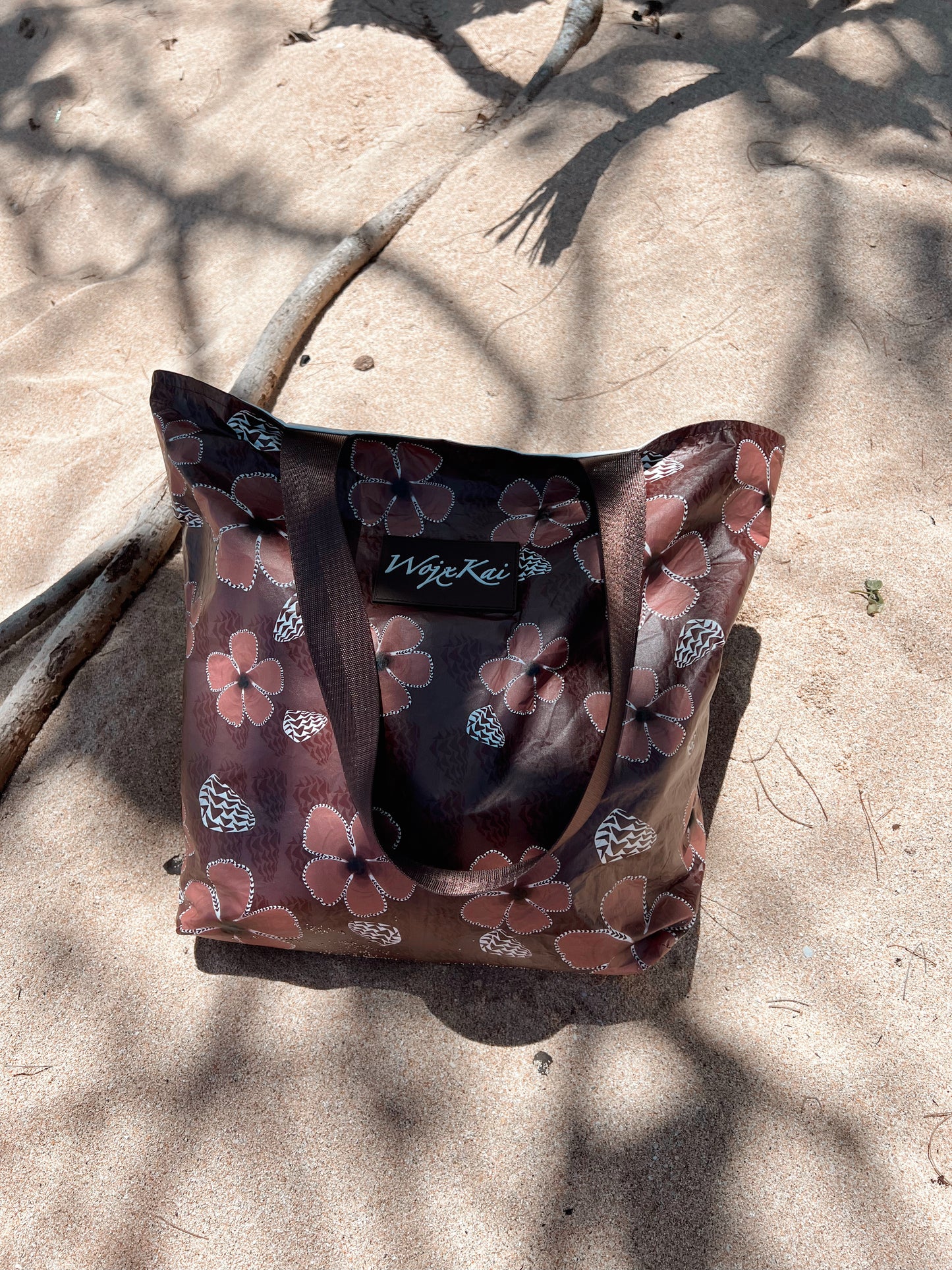 BROWN HEBREW SHELL TOTE